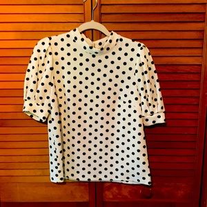 Short sleeve blouse sz L. White with black polka dots, puffed sleeves.